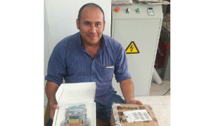 Client  from  Mexico Sr.Ivan Donde ,Bought Spares Parts of inkjet plotter