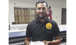 Mexico-Sr.Antonio Medina Hernandez comprio Repuestos de Plotters